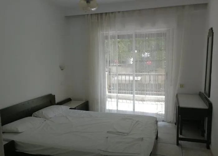 Hotel Ioli *